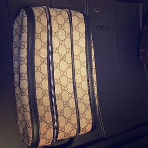 Gucci supreme cosmetic case